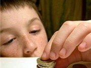 Bóng đá anh, ngoại hạng anh, lịch thi đấu euro 2012, Anh: “Báo động” chuyện trẻ nhận được ít tiền tiêu vặt 